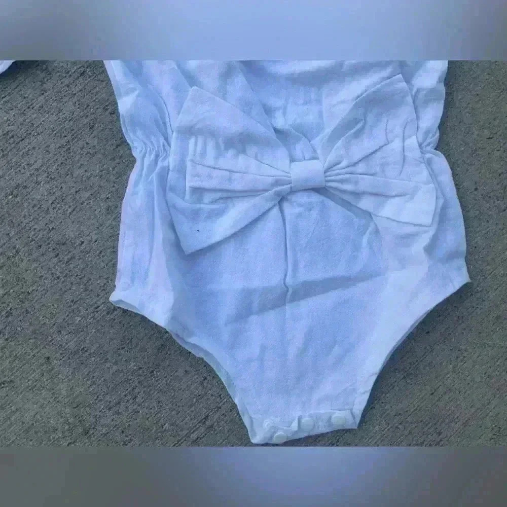 White baby bow romper - Picture 5 of 6